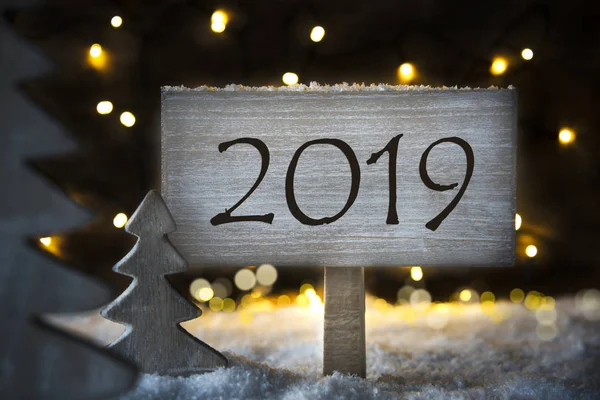 Árbol de Navidad blanco, Texto 2019, Luces con atmósfera silenciosa —  Fotos de Stock