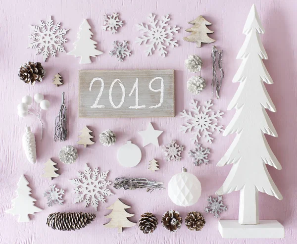 Dekorację świąteczną różowe i białe, płaskie Lay, tekst 2019 — Zdjęcie stockowe