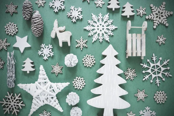 Plat lag, houten Kerstdecoratie zoals sneeuwvlokken, verlichting — Stockfoto