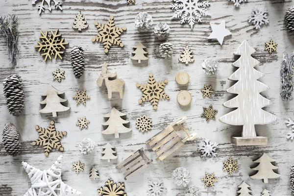 素朴なホワイト クリスマス装飾とフラット レイアウト — ストック写真
