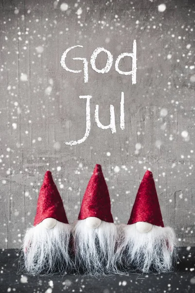 Czerwony gnomy, Cement, płatki śniegu, God Jul oznacza Wesołych Świąt — Zdjęcie stockowe