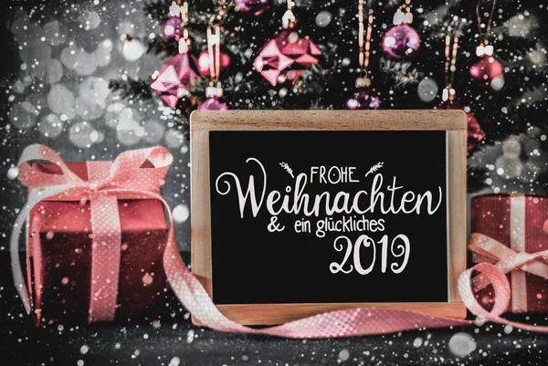 Glueckliches δέντρο μωβ παρουσιάζει, καλλιγραφία 2019 σημαίνει ευτυχισμένη 2019 — Φωτογραφία Αρχείου