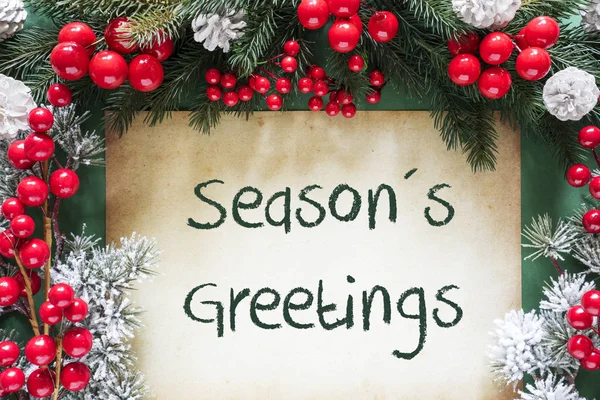Kerstdecoratie zoals de vertakking van de beslissingsstructuur van Fir, tekst Seasons Greetings — Stockfoto