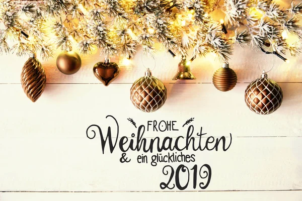 Bolas de Bronze, Caligrafia Alemã Glueckliches 2019 significa feliz 2019 — Fotografia de Stock