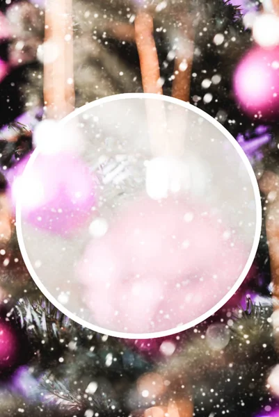 Christmas Tree With Blurry Purple Balls, Copy Space, Snowflakes — Stock Photo, Image