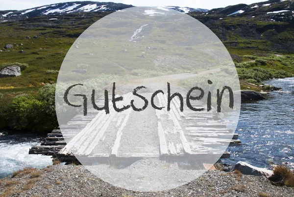 ノルウェー山脈の橋、ガッシャインはバウチャーを意味します — ストック写真