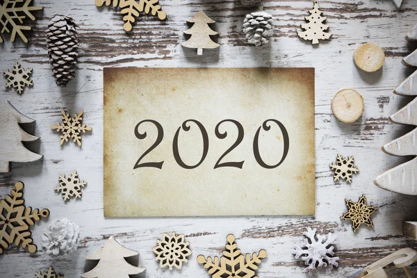 Сельский Рождественское украшение, коричневый винтаж бумаги, текст 2020 — стоковое фото