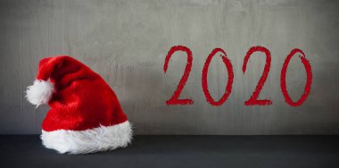 Kırmızı Santa Hat, Metin 2020, Gri Gevrek Arka Plan