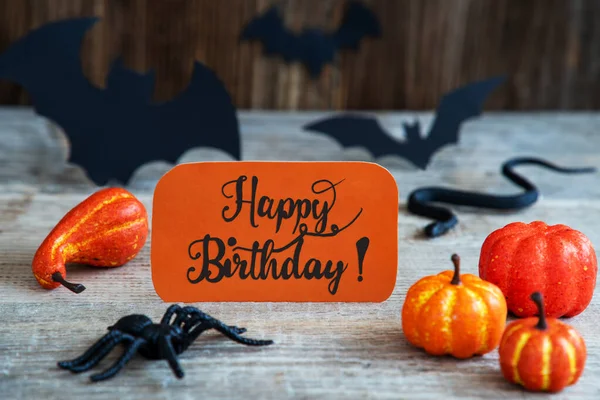 Orange etikett, kalligrafi Grattis på födelsedagen, skrämmande halloween dekoration — Stockfoto