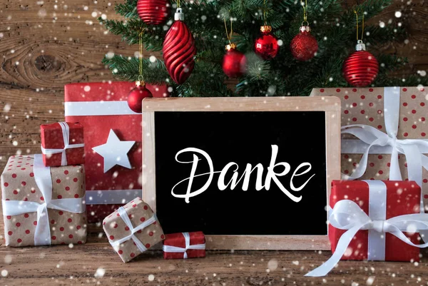 Vánoční stromek, dárek, Text Danke znamená děkuji, koule, vločky — Stock fotografie