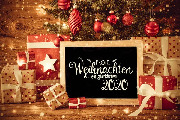 Albero di Natale, Regalo, Testo Glueckliches 2020 significa Felice 2020, Fiocchi di neve — Foto Stock
