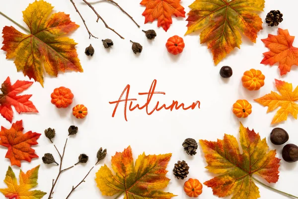 Decoración colorida brillante de la hoja del otoño, otoño del texto inglés —  Fotos de Stock