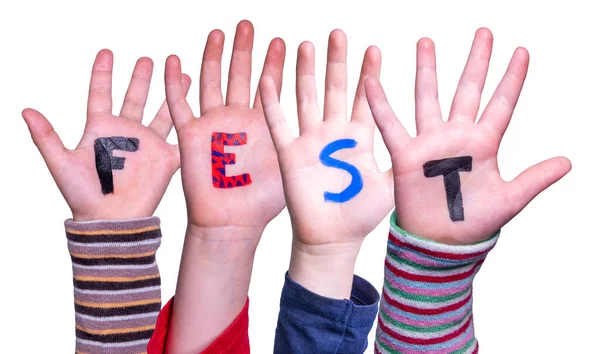 Las manos de los niños construyendo el festival de palabras significa celebración, fondo aislado —  Fotos de Stock