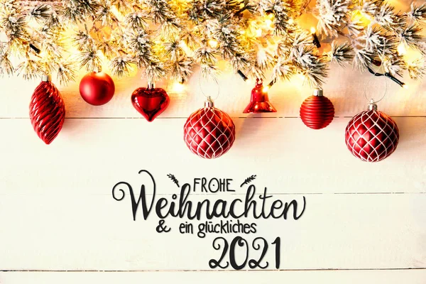 Red Christmas Decoration, Pur Branch, Glueckliches 2021 Means Happy 2021 — 스톡 사진