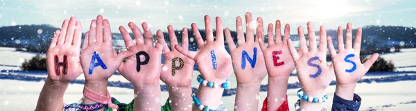 Çocuk Elleri Sözcük Mutluluğu, Karlı Kış Arkaplanı — Stok fotoğraf