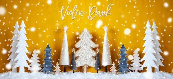 Striscione, alberi di Natale, sfondo giallo, Vielen Dank significa grazie — Foto Stock