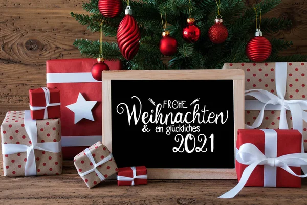 Árbol de Navidad, Regalo, Texto Glueckliches 2021 Significa Feliz 2021 —  Fotos de Stock