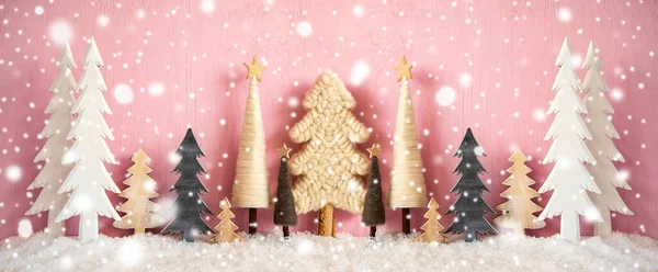 Banner, Christmas Trees, Snow, Grungy Pink Background, Snowflakes — стокове фото