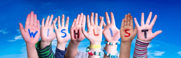 Children Hands Building Word Lista życzeń, Blue Sky — Zdjęcie stockowe