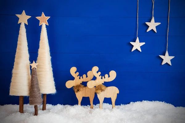 Χριστουγεννιάτικο Δέντρο, Moose, Χιόνι, Αστέρια, Αντιγραφή χώρου — Φωτογραφία Αρχείου