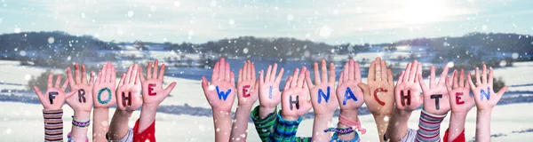 子供の手、 Frohe Weihnachtenはメリークリスマス、冬の背景を意味します — ストック写真