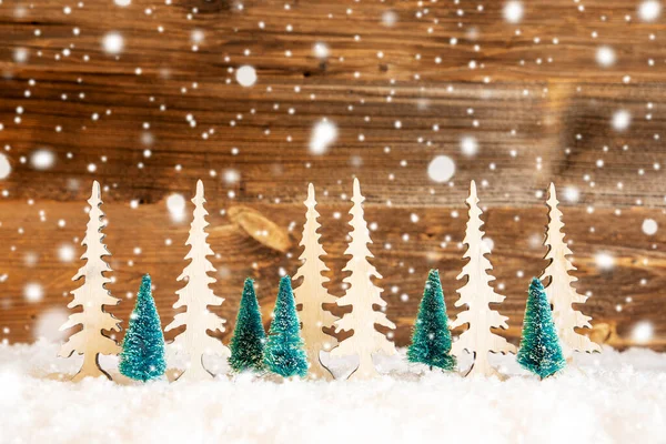 Arbre de Noël, Neige, Arrière-plan en bois, Espace de copie, Flocons de neige — Photo