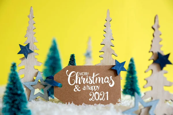 Alberi di Natale, neve, sfondo giallo, etichetta, buon Natale e felice 2021 — Foto Stock