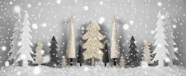 Знамя, рождественские деревья, снег, желтый фон, счастливого Рождества — стоковое фото