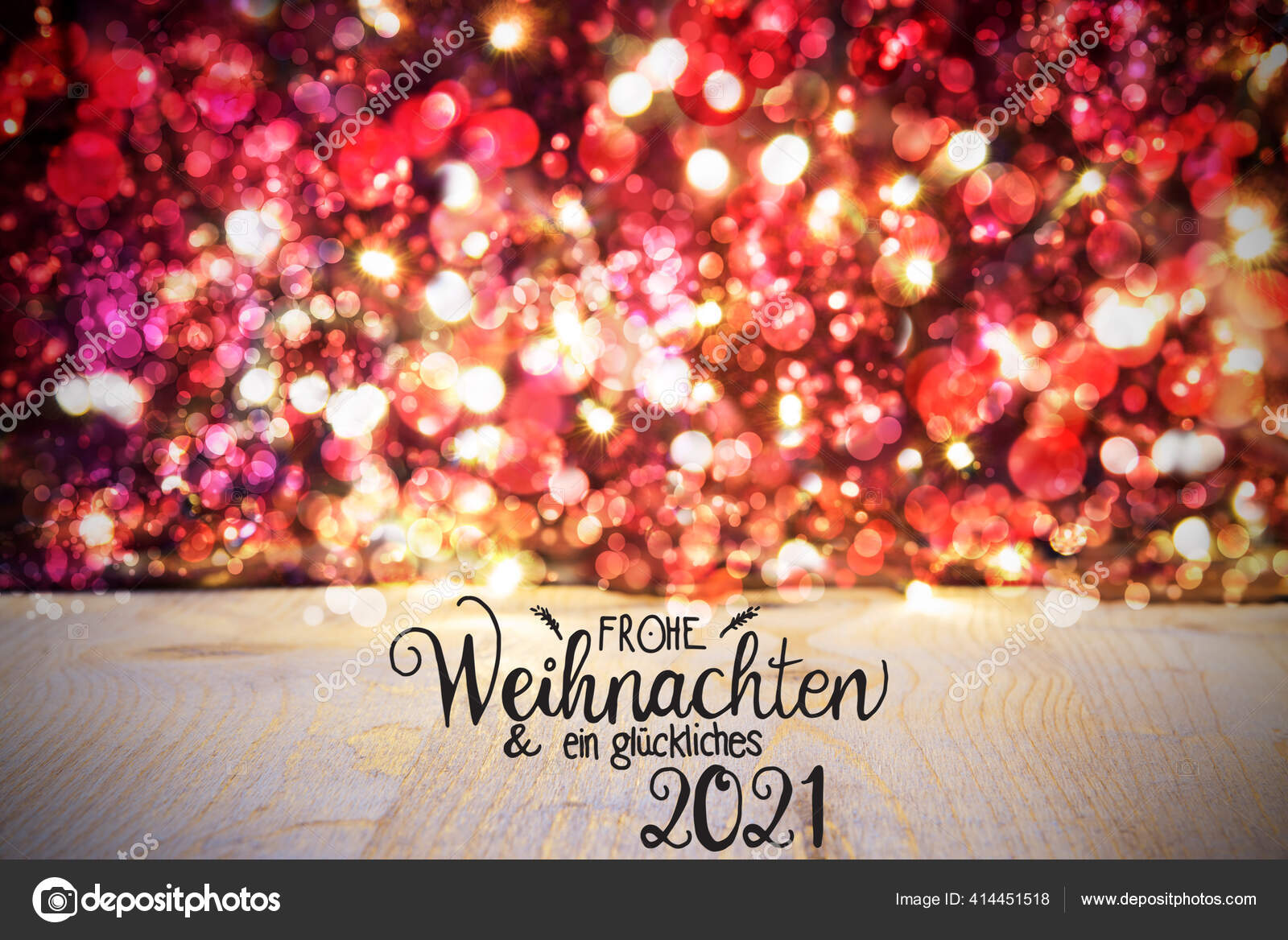 Fundo de Natal, Luzes cintilantes vermelhas, Glueckliches 2021 significa  feliz 2021 fotos, imagens de © Nelosa #414451518