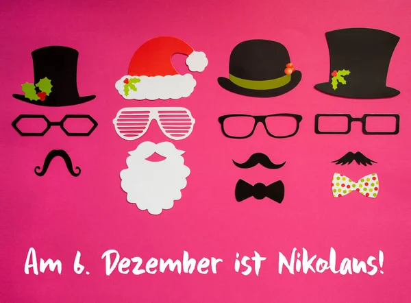 Άγιος Βασίλης, σετ μάσκας, καπέλο, ροζ φόντο, Nikolaus σημαίνει Ημέρα του Νικολάου — Φωτογραφία Αρχείου