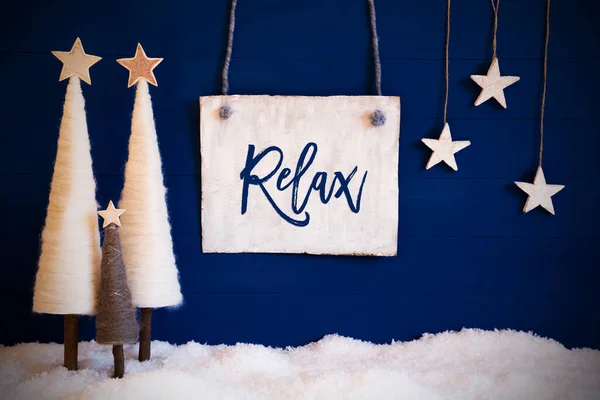 Julgran, Blå bakgrund, Snö, Text Relax — Stockfoto