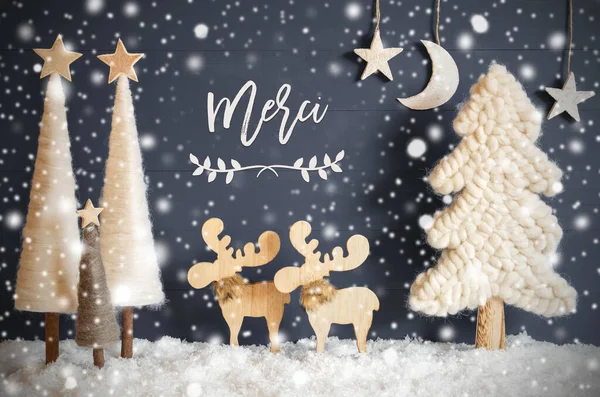 Weihnachtsbaum, Elch, Mond, Sterne, Schnee, Merci bedeutet Danke, Schneeflocken — Stockfoto