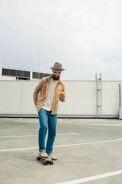 Skateboarding — Free Stock Photo