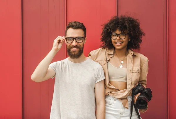 Stylish Smiling Young Multiracial Couple Eyeglasses Holding Camera — Stock Photo, Image