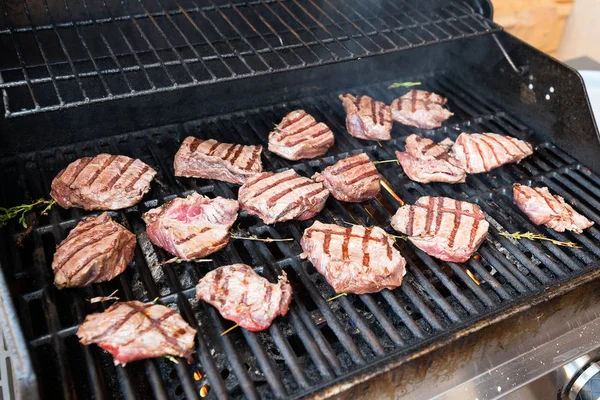 Koken Gemarmerde Vlees Grill — Stockfoto