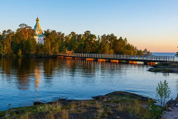 聖ニコラス Skete の朝の日差し ヴァラームは湖 Lodozhskoye カレリアにある素晴らしい島です バラム 天国へのステップ — ストック写真