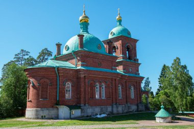 Diriliş Skete Valaam üzerinde. Harika adanın Valaam göl Lodozhskoye, Karelya üzerinde yer alır. Balam - cennete bir adım