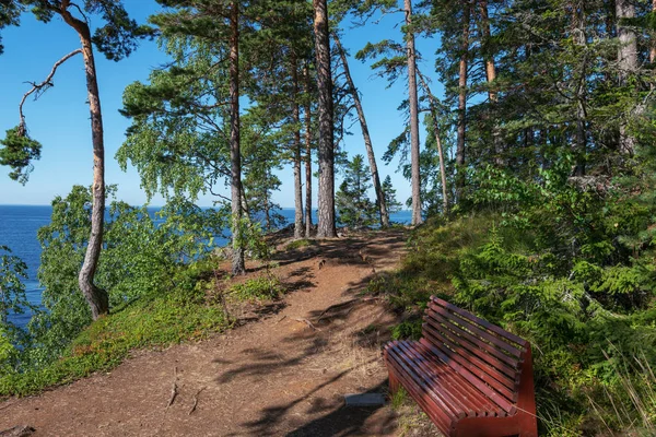Alexander Svirsky_2 skete kıyısında. Harika adanın Valaam göl Lodozhskoye, Karelya üzerinde yer alır. Balam - cennete bir adım