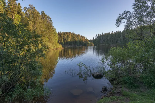 湖で泳ぐのための場所 ヴァラームは湖 Lodozhskoye カレリアにある素晴らしい島です バラム 天国へのステップ — ストック写真