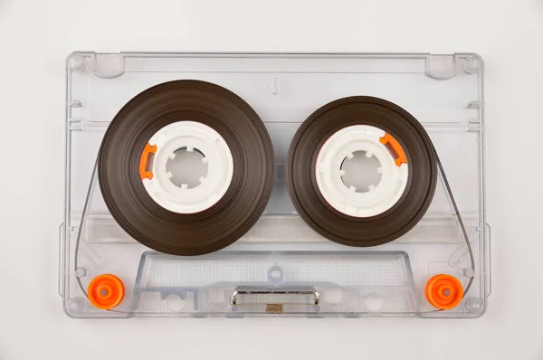 Cassette Audio Avec Étiquette Couleur Isolée Sur Blanc — Photo