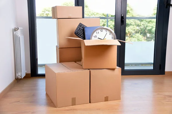 Office Accessories Cardboard Box Office — Stock Photo, Image