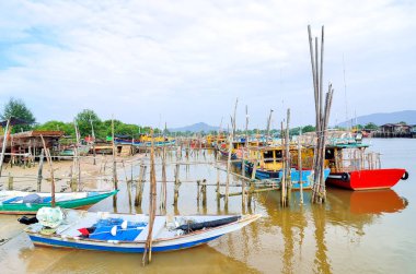 Tekne park İskelesi adlı