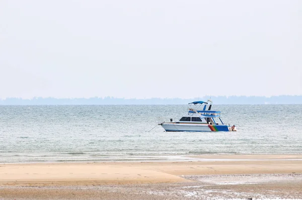 Barco Pesca Agua —  Fotos de Stock