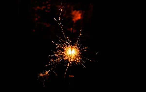 Sparklers Fundo Céu Escuro — Fotografia de Stock