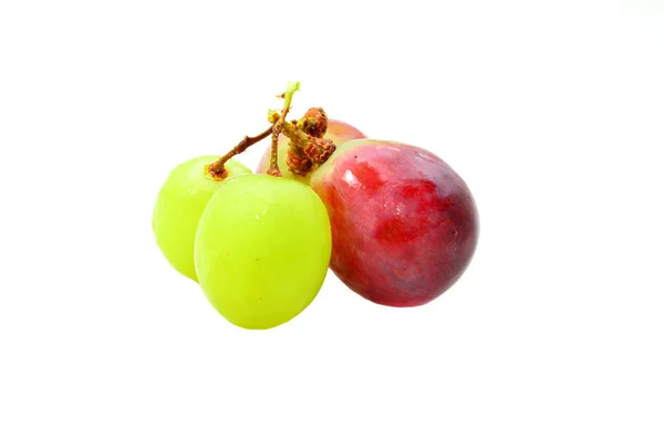 Dojrzałych Winogron Czerwone Zielone Białym Tle — Zdjęcie stockowe