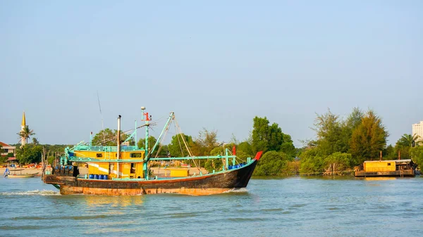 Barco Pesca Água — Fotografia de Stock