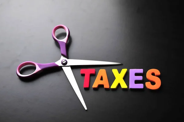 剪刀和字母表税 — 图库照片