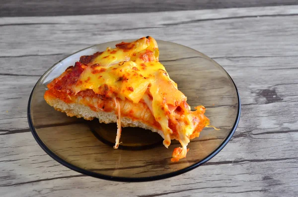 Sýrová Pizza Dřevěné Pozadí — Stock fotografie