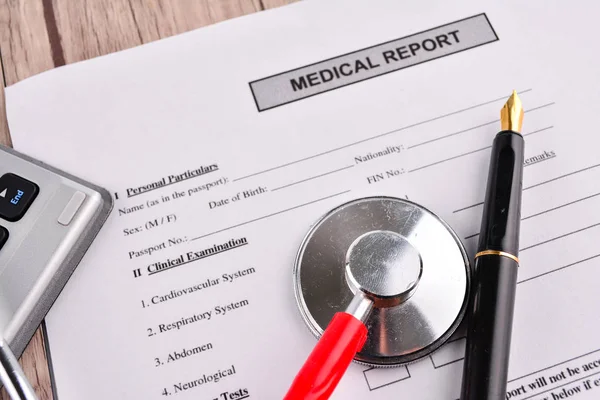 Sağlık raporu ile Shethoscope. Tıbbi ve Healhcare kavramı