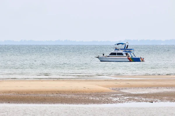 Barco Pesca Agua —  Fotos de Stock